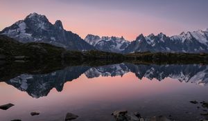 Preview wallpaper lake, mountains, reflection, dusk, landscape