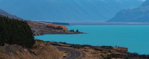 Preview wallpaper lake, mountains, road, lake pukaki, new zealand