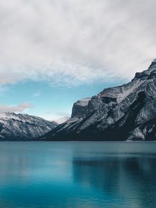 Preview wallpaper lake, mountains, snow, lake minnewanka, canada