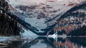 Preview wallpaper lake, mountains, snow, top, lake louise, canada