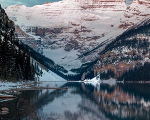 Preview wallpaper lake, mountains, snow, top, lake louise, canada