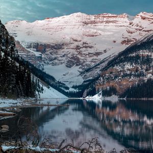 Preview wallpaper lake, mountains, snow, top, lake louise, canada