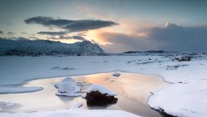 Preview wallpaper lake, mountains, snow, ice, winter