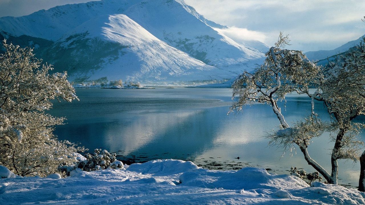 Wallpaper lake, mountains, snow, morning, coast, awakening