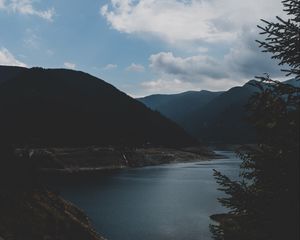 Preview wallpaper lake, mountains, twilight, evening, sky