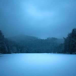 Preview wallpaper lake, night, frozen, surface, ice, blue