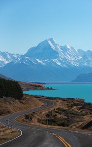 Preview wallpaper lake pukaki, new zealand, road, mountains, turn