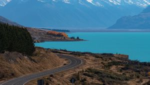 Preview wallpaper lake pukaki, new zealand, road, mountains, turn