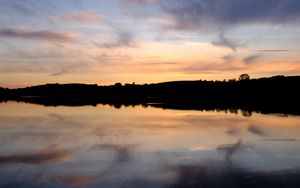 Preview wallpaper lake, reflection, horizon, sky