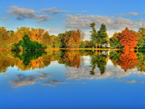 Preview wallpaper lake, reflection, trees, autumn, colors, coast, house