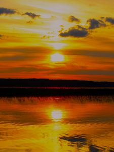 Preview wallpaper lake, river, reflection, water, sun, sunset, landscape, dark