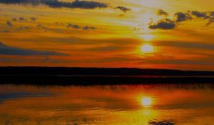 Preview wallpaper lake, river, reflection, water, sun, sunset, landscape, dark