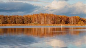 Preview wallpaper lake, shore, autumn, water, reflection, nature