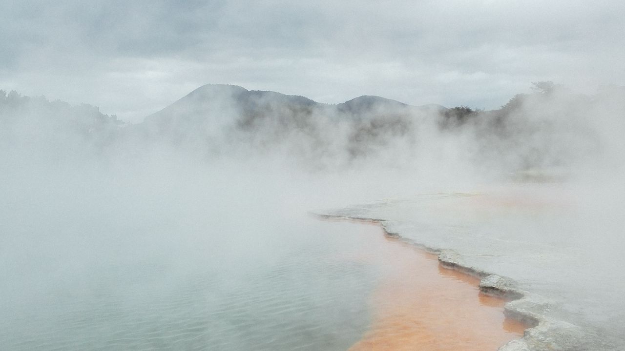 Wallpaper lake, shore, fog, mountains