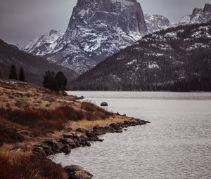 Preview wallpaper lake, shore, mountains, water, landscape