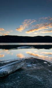 Preview wallpaper lake, shore, reflection, water, dusk