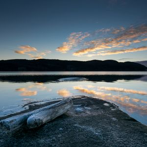 Preview wallpaper lake, shore, reflection, water, dusk