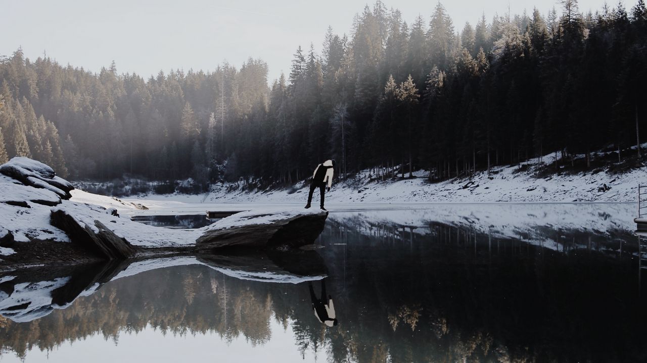 Wallpaper lake, silhouette, stone, snow, trees, reflection
