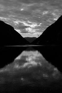 Preview wallpaper lake, slope, bw, reflection