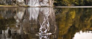 Preview wallpaper lake, spray, splash, water, surface