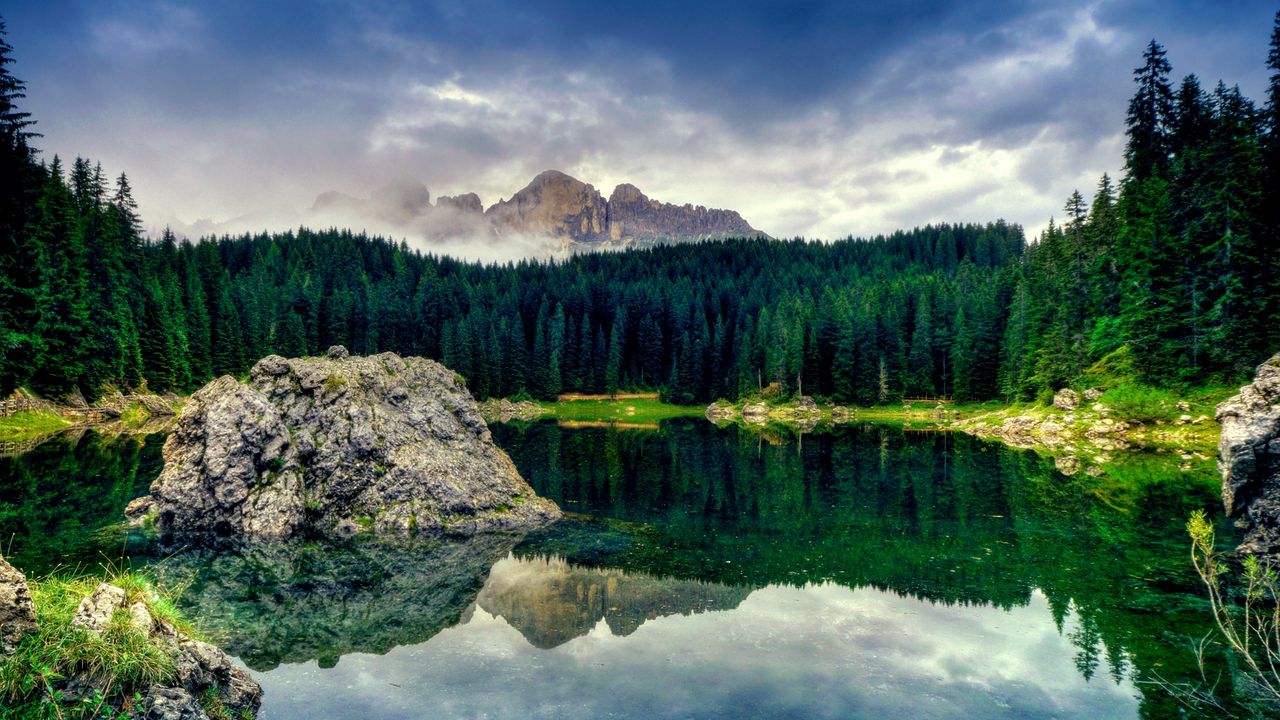 Wallpaper lake, stone, block, middle, surface of the water, mountains, wood, coniferous