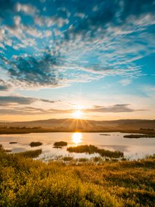 Preview wallpaper lake, sun, dawn, shore, landscape