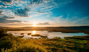 Preview wallpaper lake, sun, dawn, shore, landscape