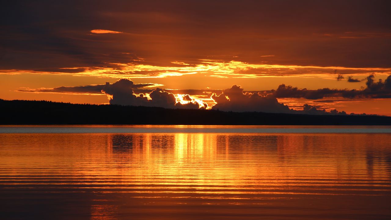 Wallpaper lake, sunset, clouds, dark