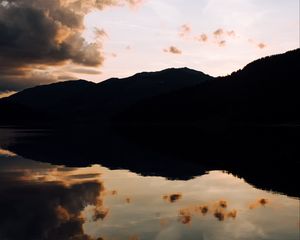 Preview wallpaper lake, sunset, clouds, reflection, trees, sky