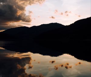Preview wallpaper lake, sunset, clouds, reflection, trees, sky