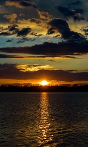 Preview wallpaper lake, sunset, clouds, dusk, dark, ripples