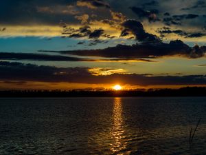 Preview wallpaper lake, sunset, clouds, dusk, dark, ripples