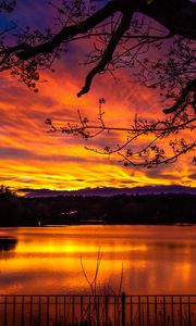 Preview wallpaper lake, sunset, dusk, dark, nature