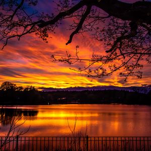 Preview wallpaper lake, sunset, dusk, dark, nature