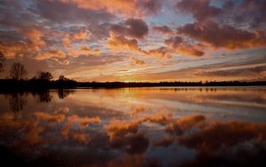 Preview wallpaper lake, sunset, dusk, water, reflection