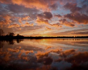 Preview wallpaper lake, sunset, dusk, water, reflection