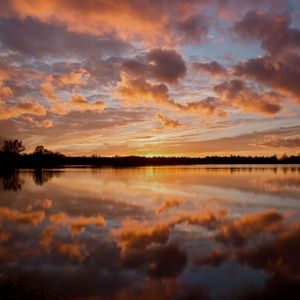 Preview wallpaper lake, sunset, dusk, water, reflection