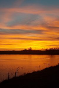 Preview wallpaper lake, sunset, dusk, shore, dark