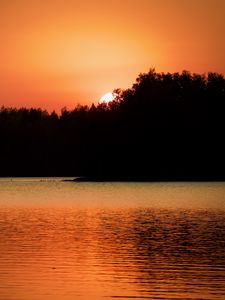 Preview wallpaper lake, sunset, dusk, reflection, water