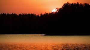 Preview wallpaper lake, sunset, dusk, reflection, water