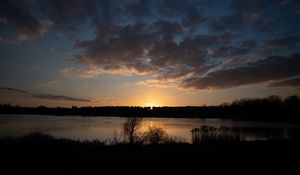 Preview wallpaper lake, sunset, dusk, dark, evening