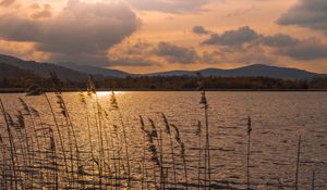Preview wallpaper lake, sunset, dusk, evening, nature