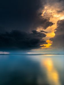 Preview wallpaper lake, sunset, glare, sky, clouds