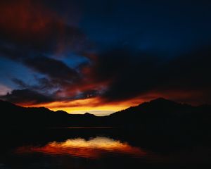 Preview wallpaper lake, sunset, horizon, romania