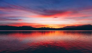 Preview wallpaper lake, sunset, horizon, sky, trees, twilight