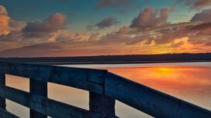 Preview wallpaper lake, sunset, horizon, landscape