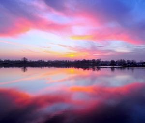 Preview wallpaper lake, sunset, reflection, sky, horizon
