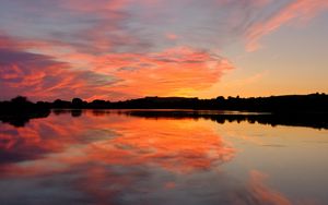 Preview wallpaper lake, sunset, reflection, water