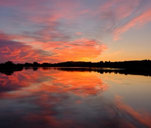 Preview wallpaper lake, sunset, reflection, water