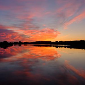 Preview wallpaper lake, sunset, reflection, water